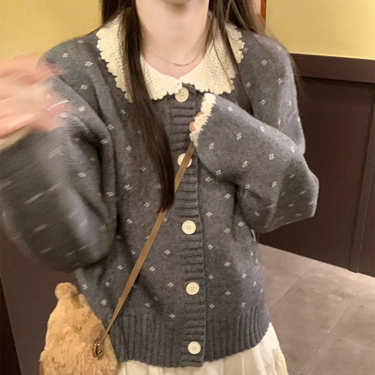 Retro Peter Pan collar knitted cardigan coat in a floral pattern