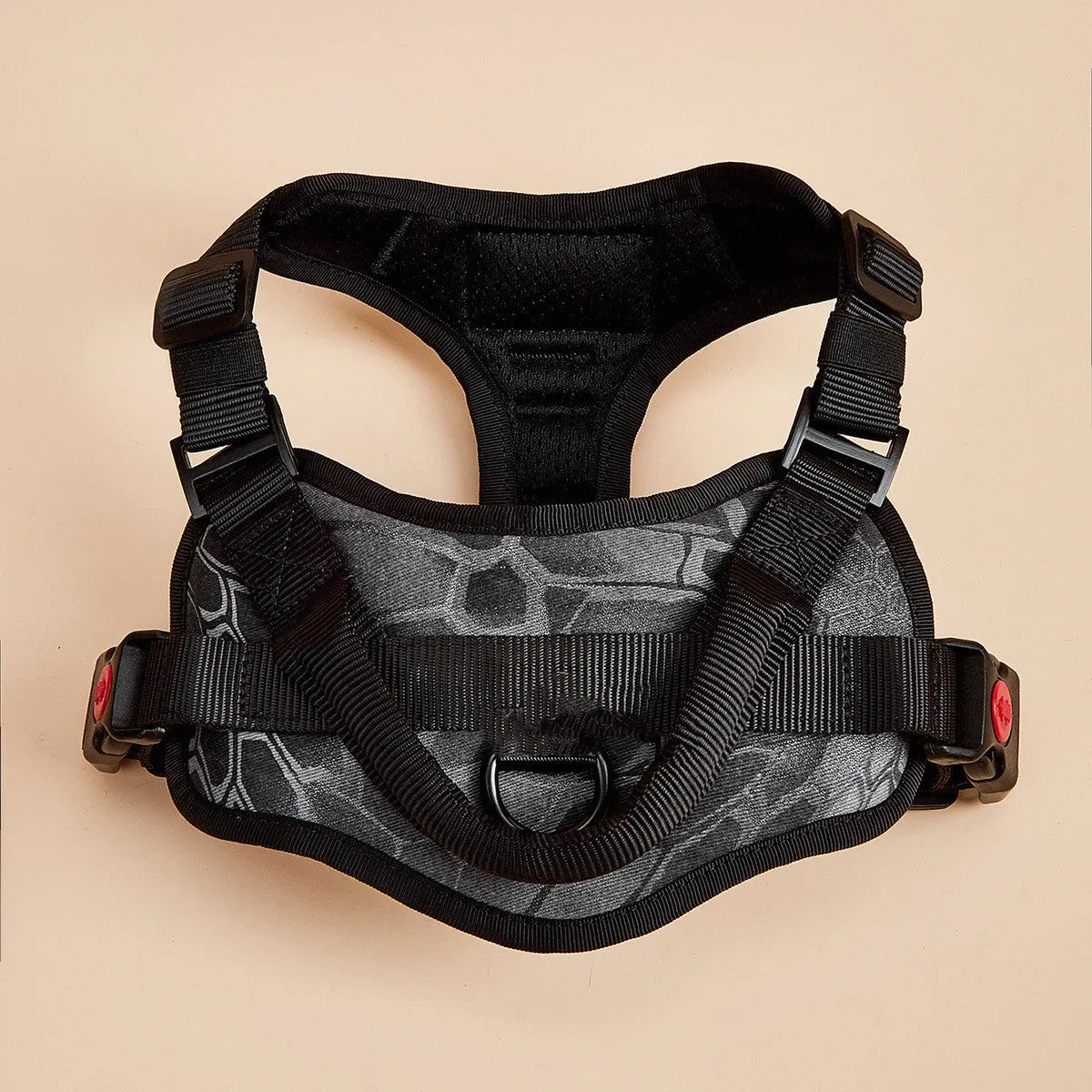 Reflective no pull dog harness in nylon with adjustable chest strap and soft padded vest
