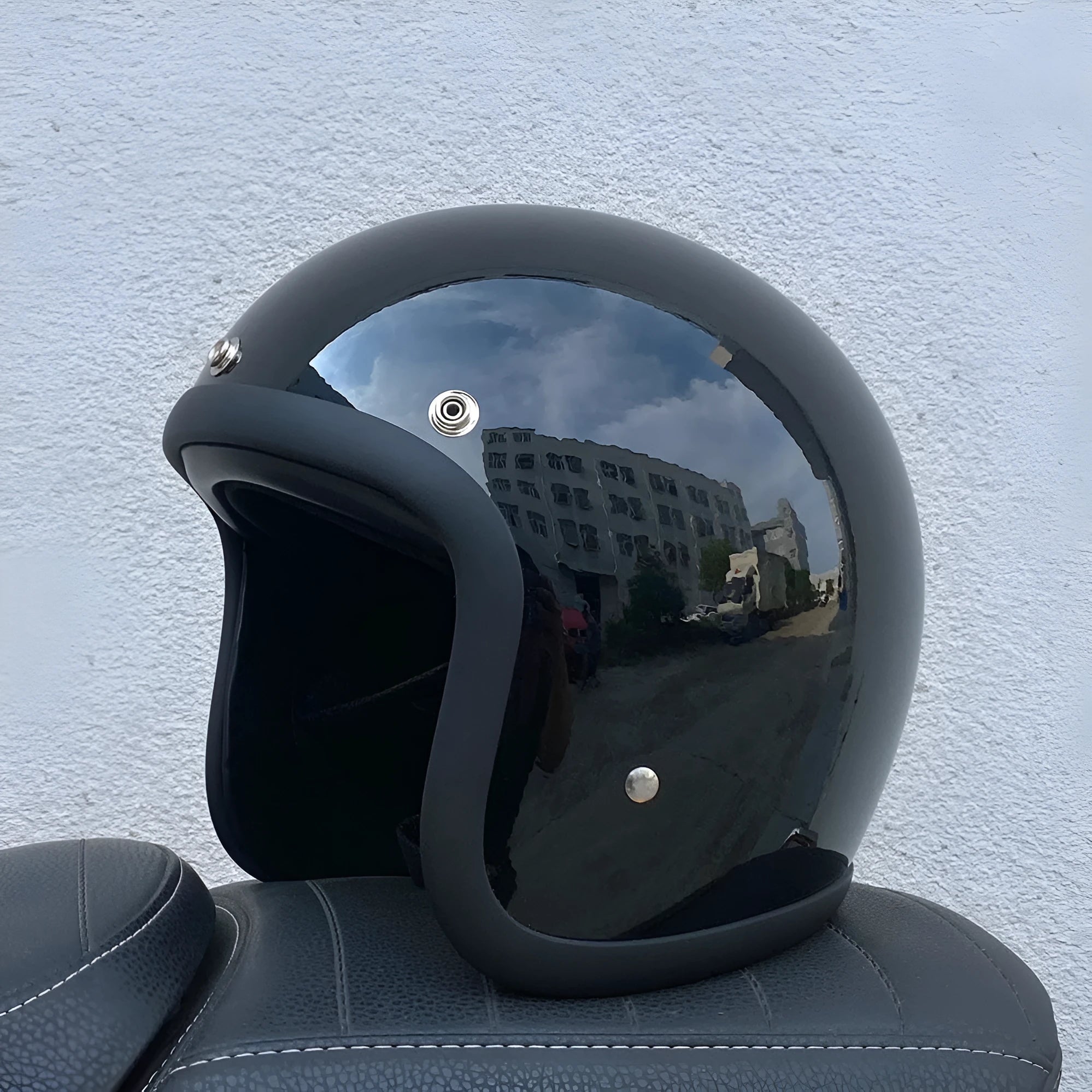Retro-style FRP motorcycle half helmet in multiple colours for electric bike commuting