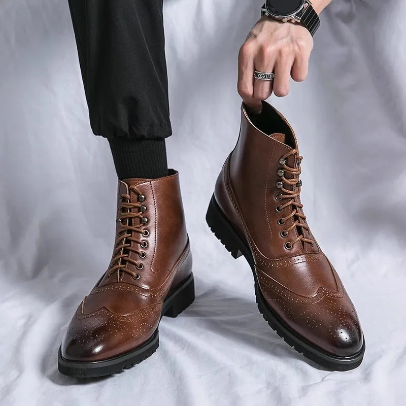 Men's mid top leather work shoes in black with thick sole and sturdy stitching
