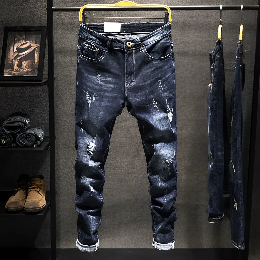 Men's slim fit cotton denim jeans with micro elasticity in dark blue and light blue colour options