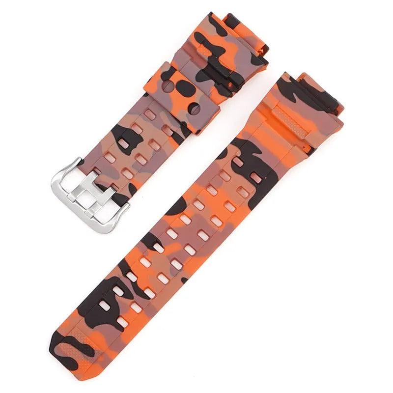 Camouflage pattern TPU watch strap with silver buckle measuring 12+7cm length