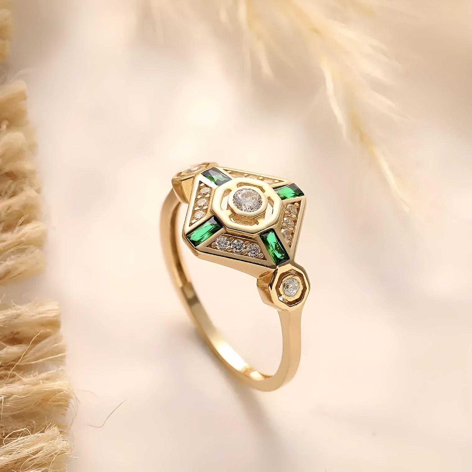 Ins style women's square ring with an emerald diamond appearance in Lvzuan colour