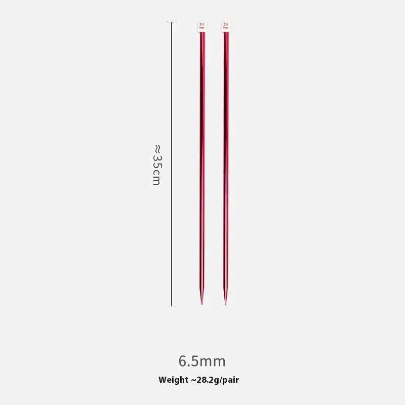 Set of lengthened crochet hooks with caps in 13 sizes from 2.0mm to 10.0mm, two hooks per size.