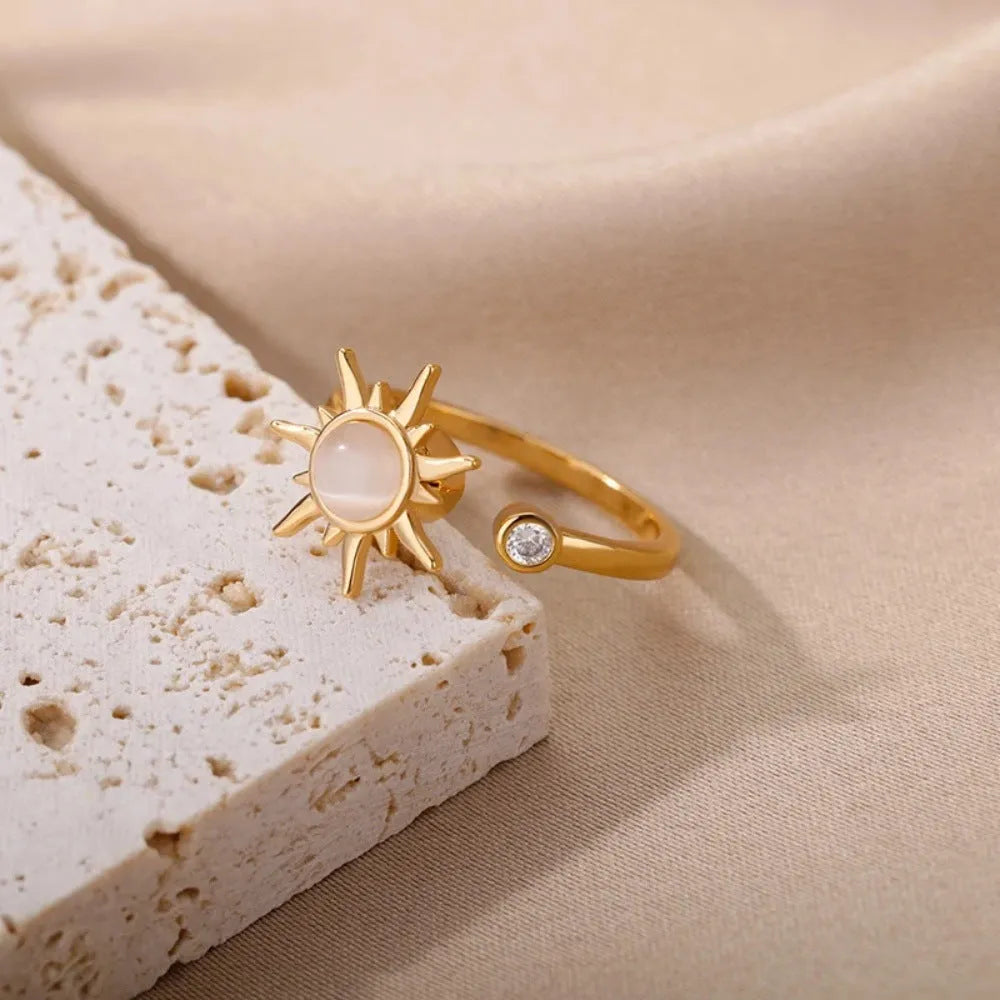 Women's simple geometric copper decompression ring with adjustable opening in gold finish