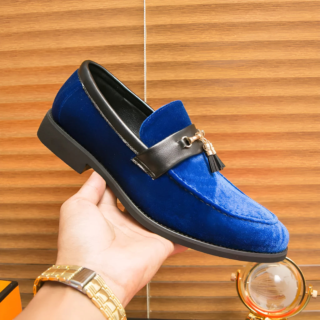 Men's retro fringed loafers in solid colour, artificial PU upper, low-top design, available in black