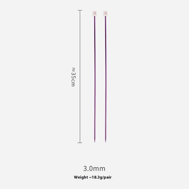 Set of lengthened crochet hooks with caps in 13 sizes from 2.0mm to 10.0mm, two hooks per size.