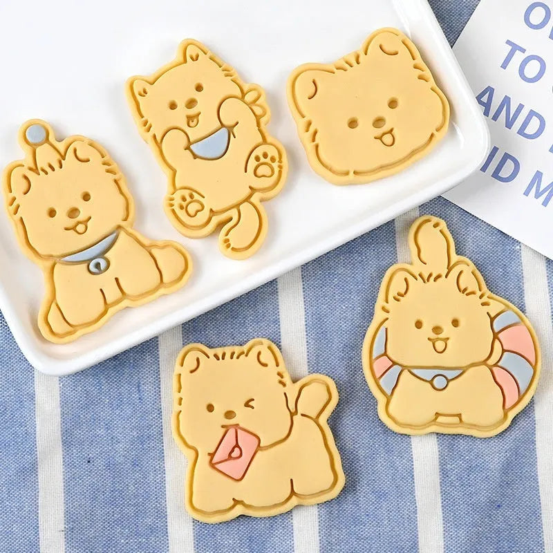 Three-dimensional plastic pet biscuit mould with cartoon puppy designs
