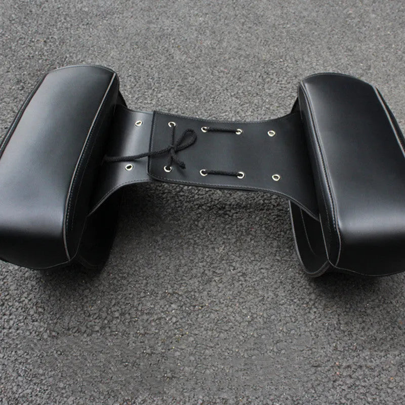 Retro-style motorcycle side box saddle bag in PU leather with dimensions 42cm wide by 30cm tall