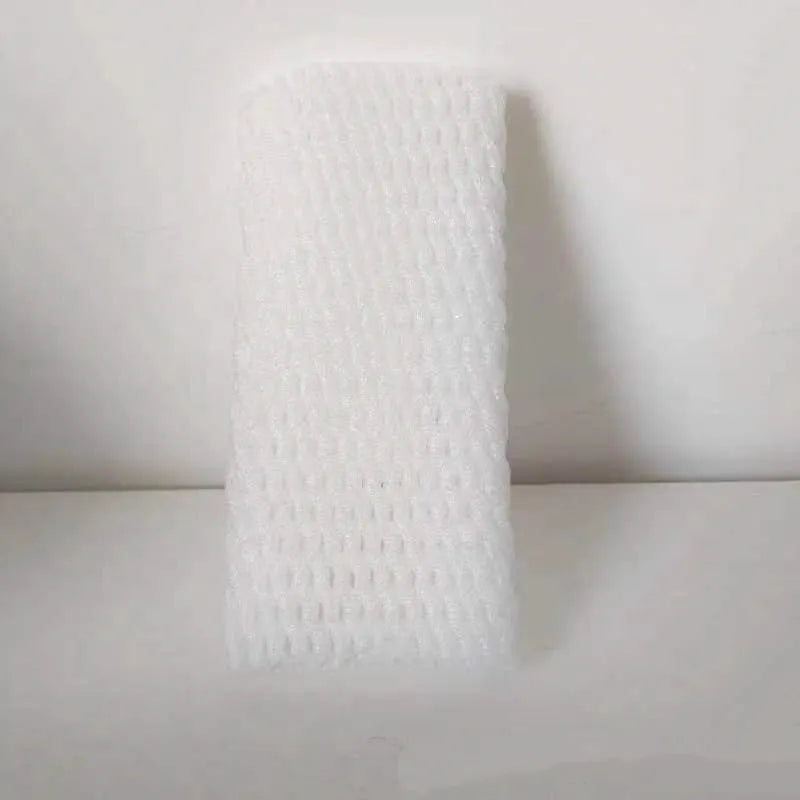 White foam net shockproof protective cover for fruit such as apples and peaches.