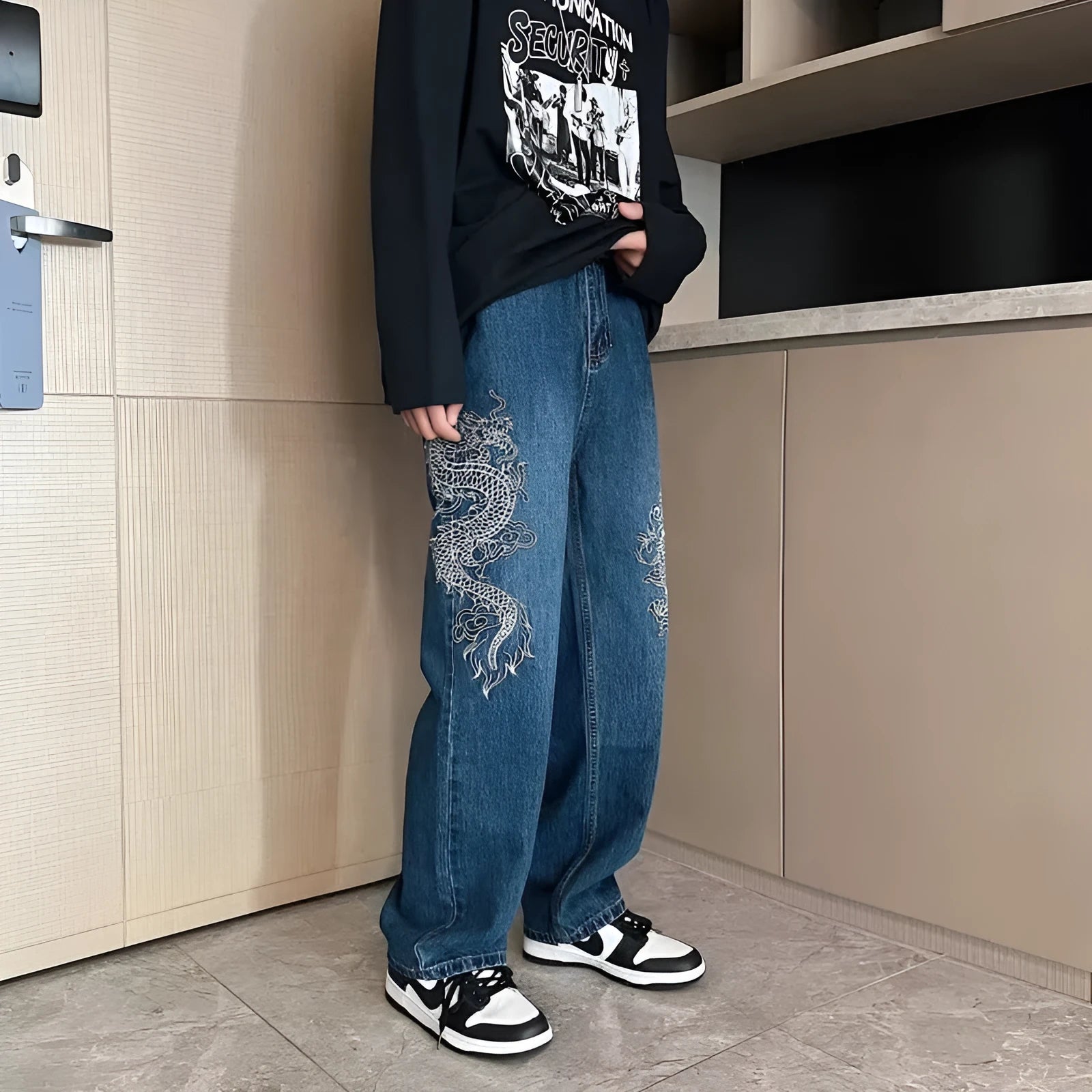 Men's loose embroidered jeans in Golden Dragon colour with cowboy fabric and three-dimensional tailoring, available in sizes S to 3XL.