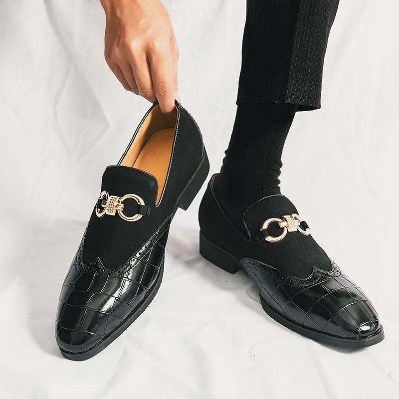 Men's black and green pointed-toe casual shoes with low-top design and rubber sole