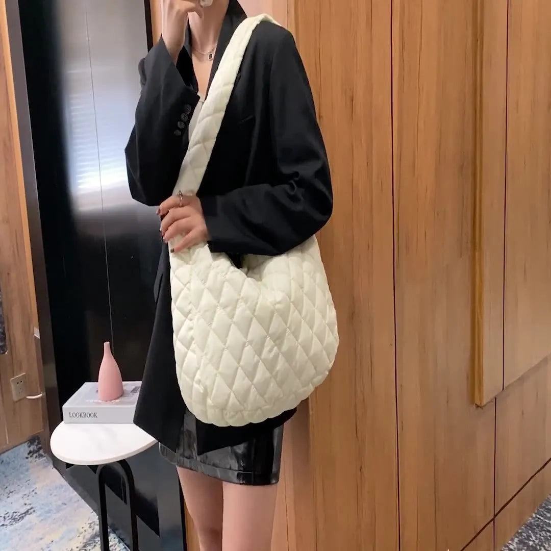 Warm totes shoulder bag for women, nylon large shell bag with zipper closure, black colour