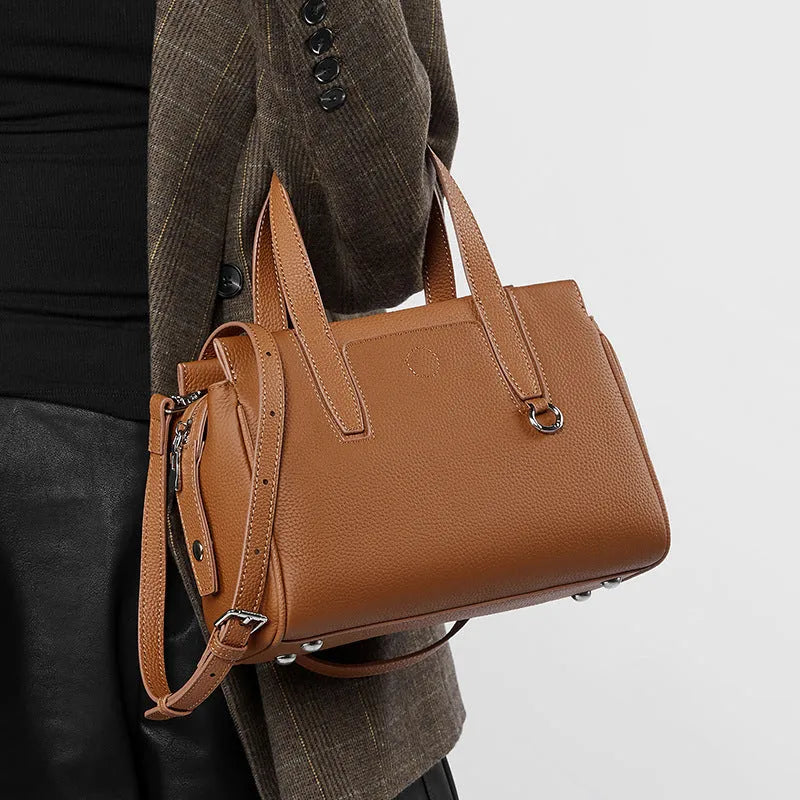Genuine leather large-capacity crossbody bag in horizontal square shape in black colour with shoulder strap