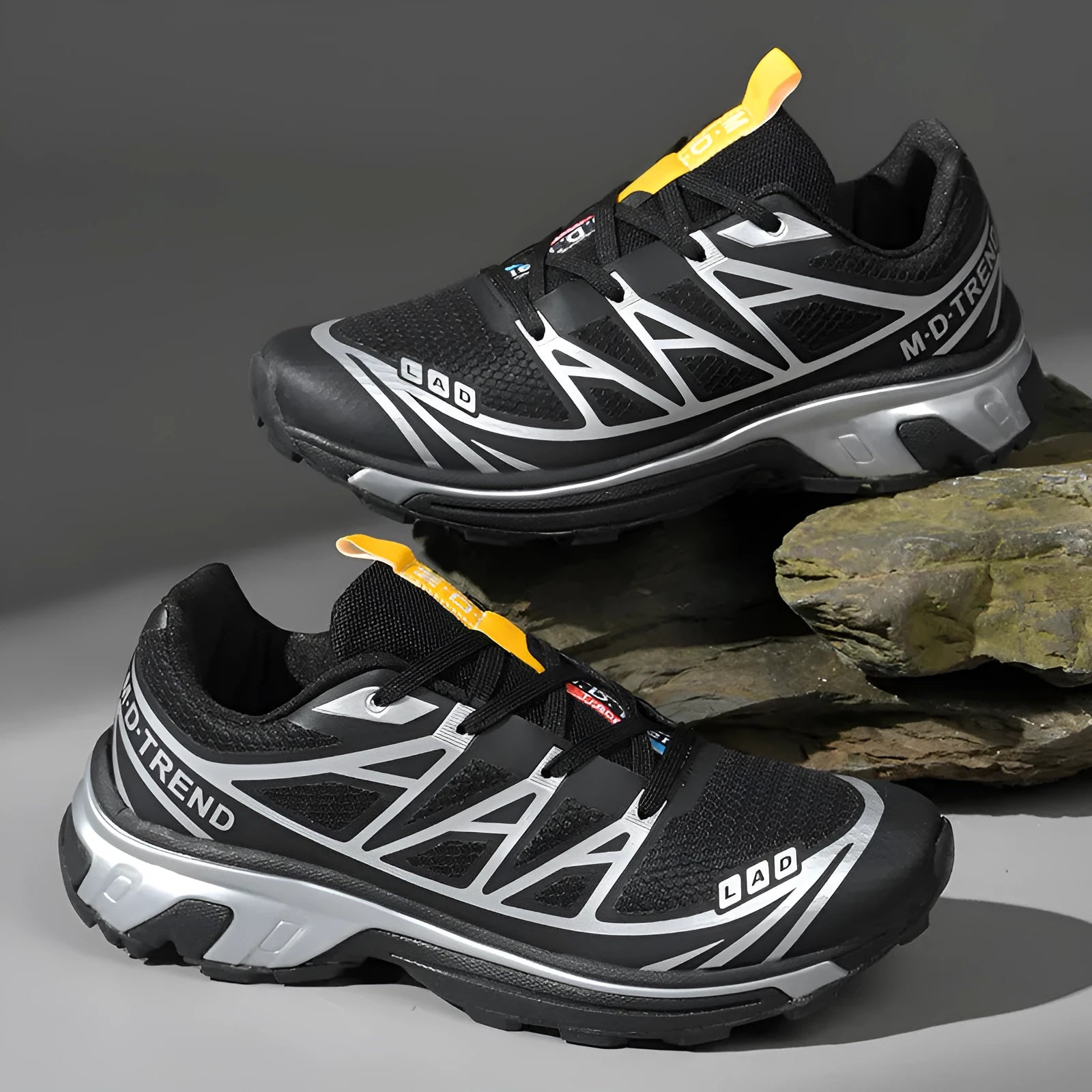 Low-top hiking shoes with artificial leather upper, mesh lining, and rubber sole in multiple colour options