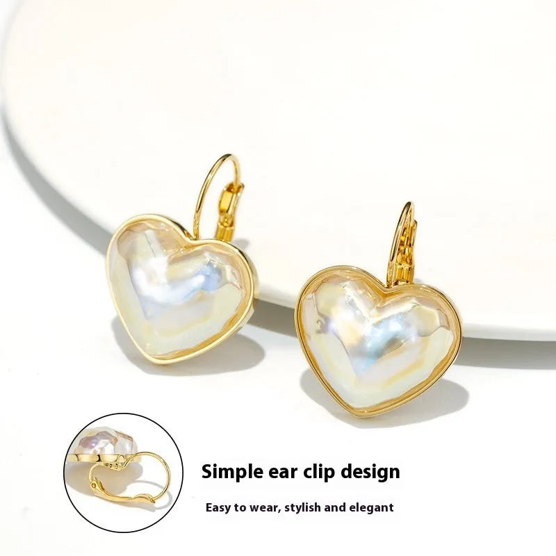 Gold alloy ear clip for women with natural style metal design