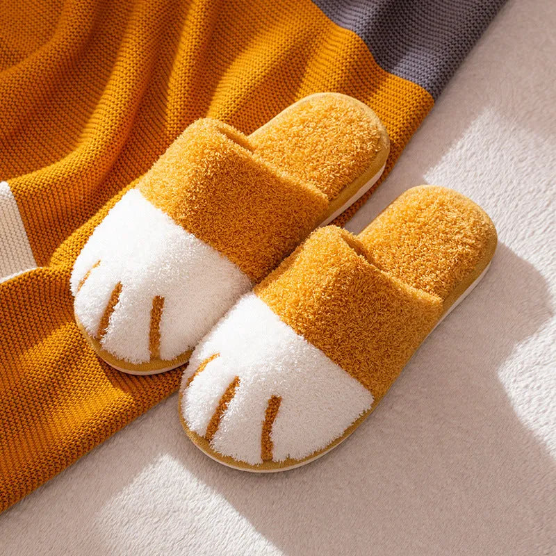 Furry paw slippers in caramel colour, suede upper with closed-toe Baotou style, non-slip PVC sole for indoor use