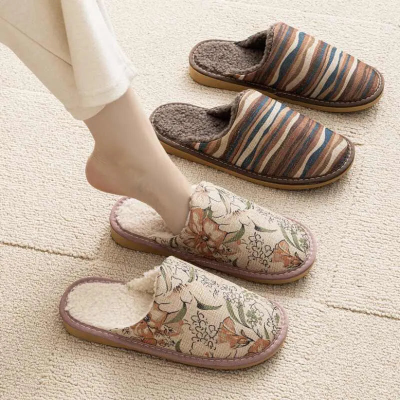 Winter cotton slippers with linen surface, PVC sole, available in floral colours and precise centimetre sizes