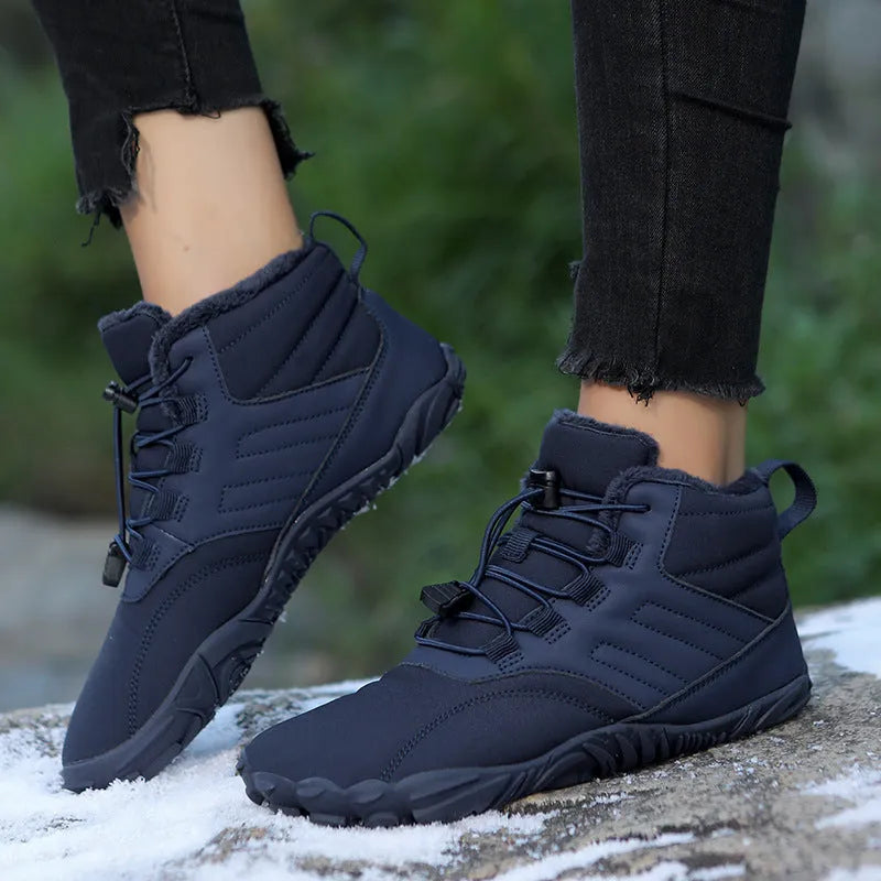 Outdoor winter slip-on boots for men and women with non-slip rubber sole, artificial plush lining, and waterproof Oxford cloth upper in black colour