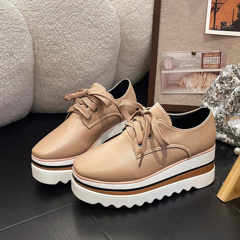 Brogue lace-up square toe platform pumps in white with PU upper and English muffin heel