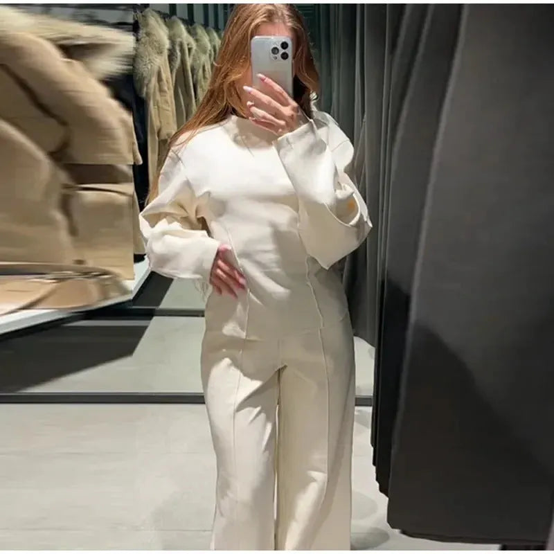 Women's polyester fleece two-piece suit with pleated top and wide-leg trousers