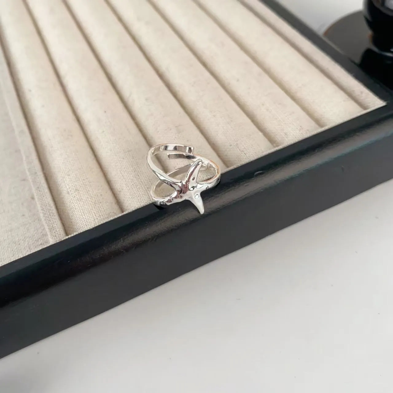 Three-dimensional jasmine flower ring with adjustable open mouth design in zinc alloy