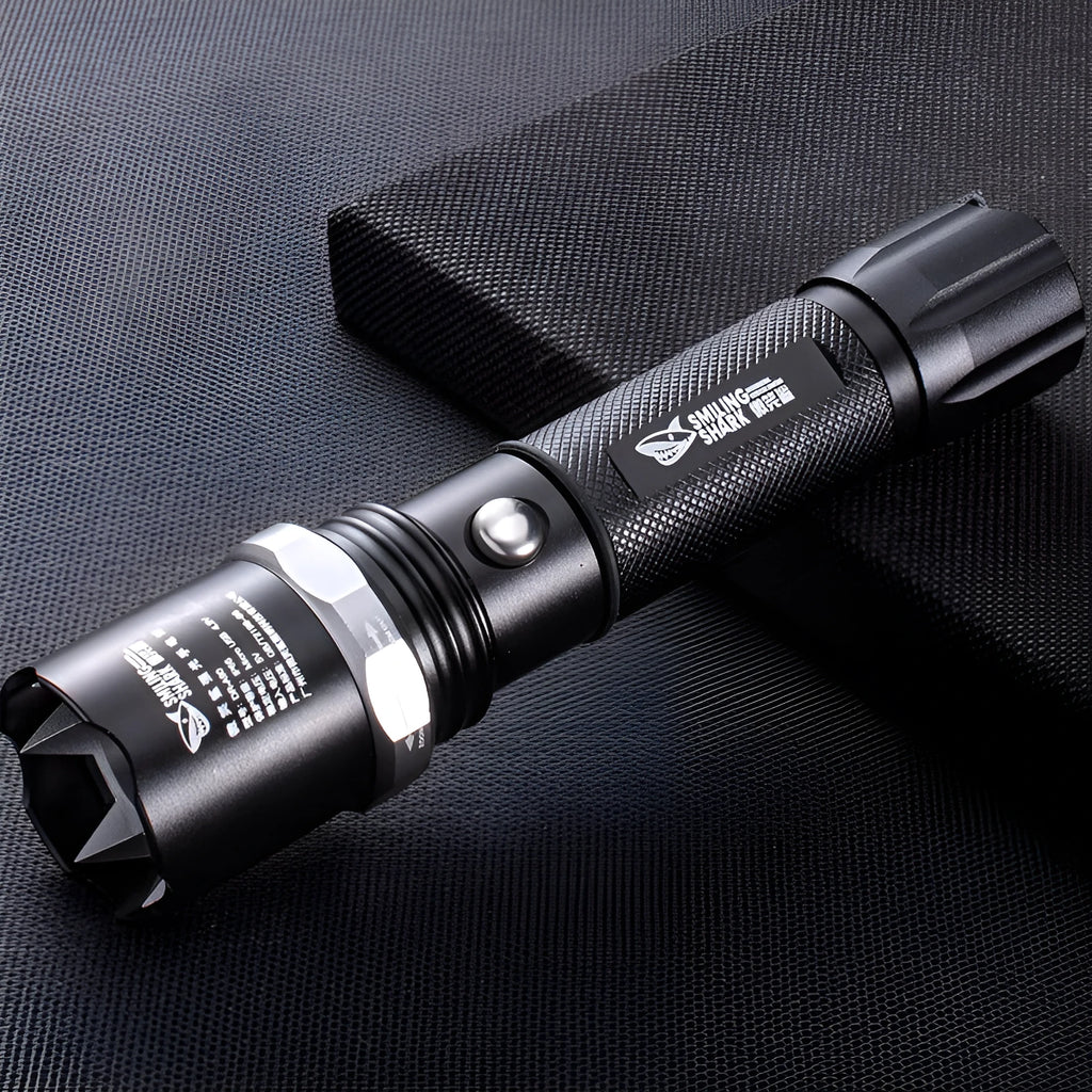 Aluminium alloy rechargeable focusing LED flashlight in black with adjustable beam