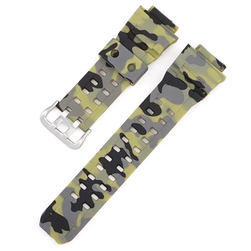Camouflage pattern TPU watch strap with silver buckle measuring 12+7cm length