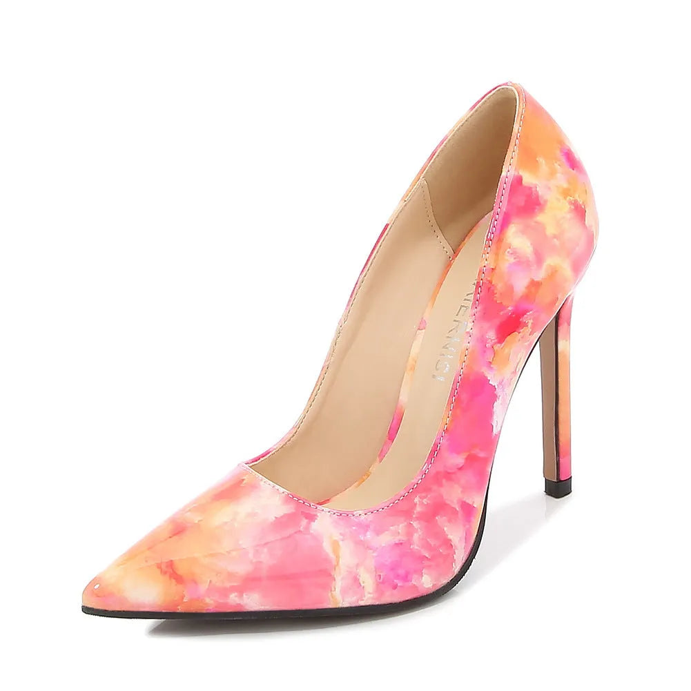 Women's block heel ankle boots in faux suede with pointed toe and side zipper in taupe colour.