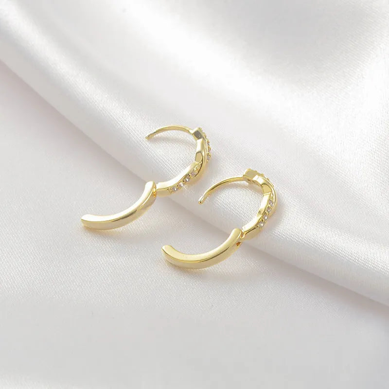 Geometric round women's earrings with interwoven hemp rope and copper metal in gold or silver colour