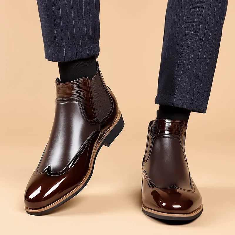 Men's colour block Chelsea boots in black with low heel, elastic band, and round toe