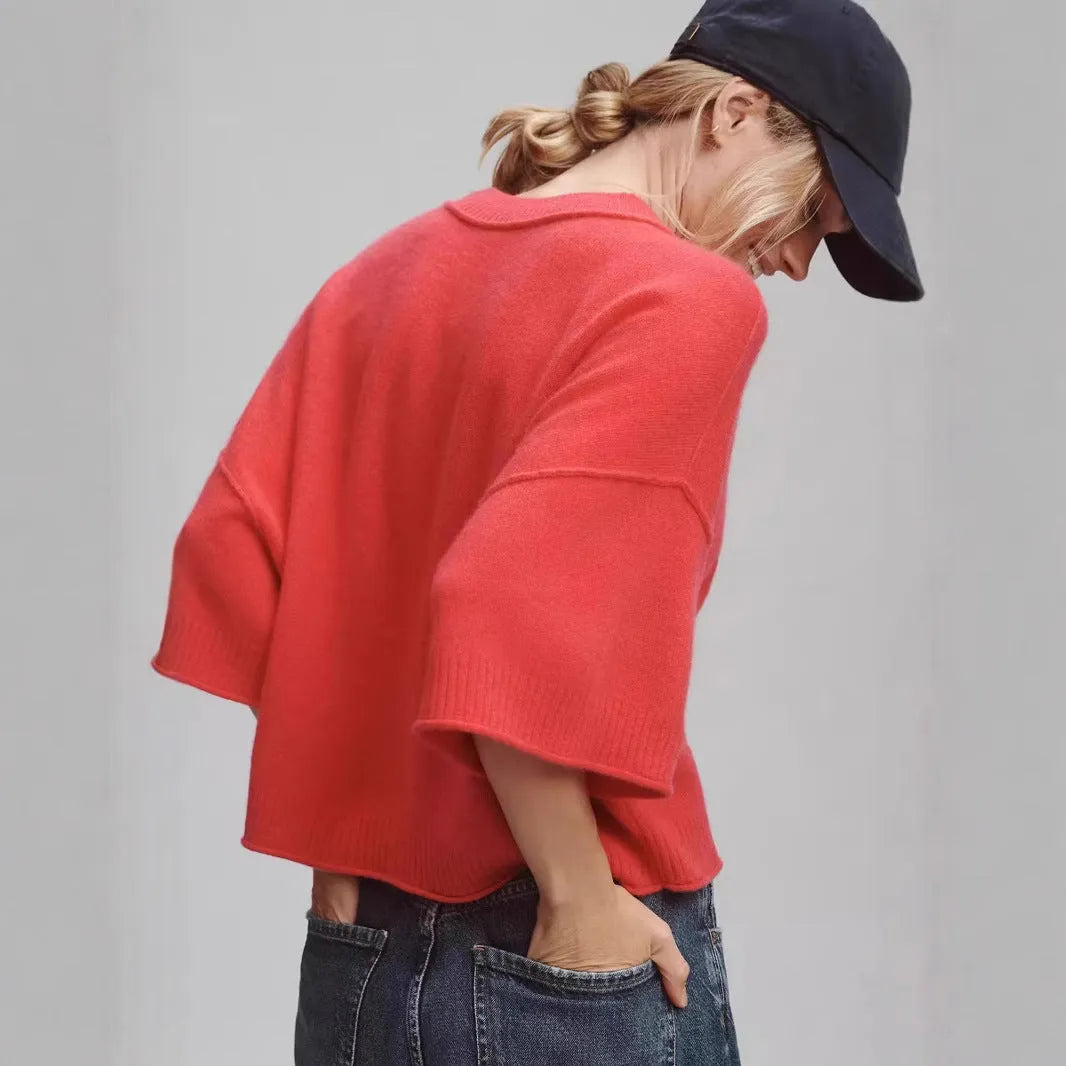 Red or white hot girl style viscose t-shirt with exposed navel design, regular sleeves, pullover style