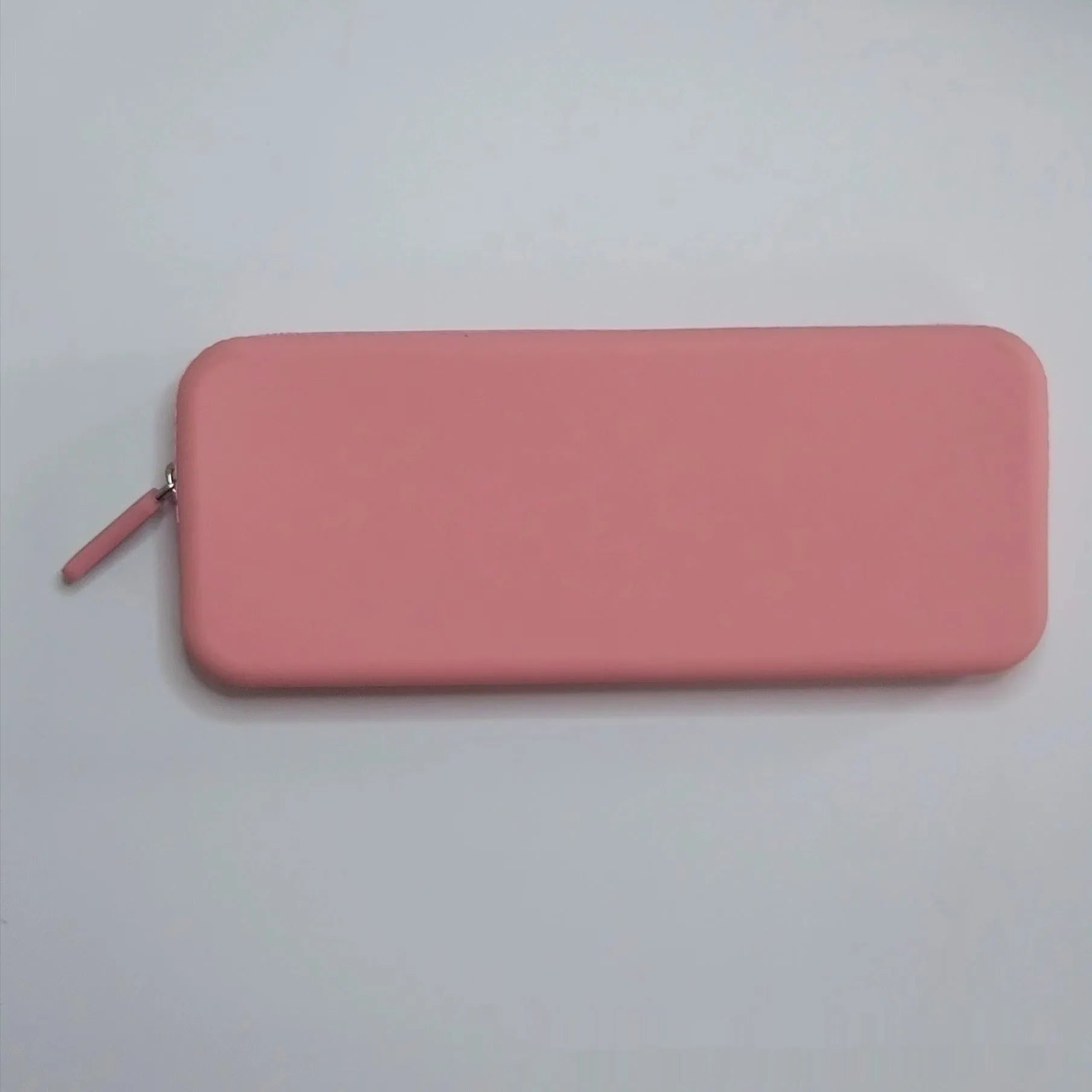 Silicone dustproof travel makeup brush storage bag in assorted colours showing 20cm by 8cm size
