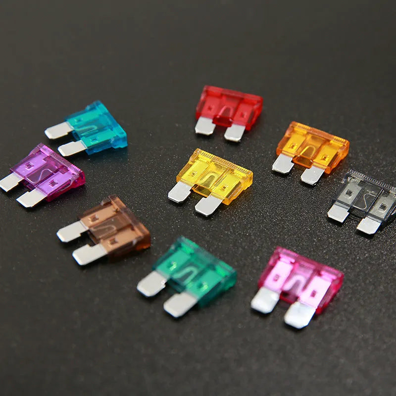 Boxed car medium plug-in fuse set with 50 or 100 medium-speed fuses for automotive electronics