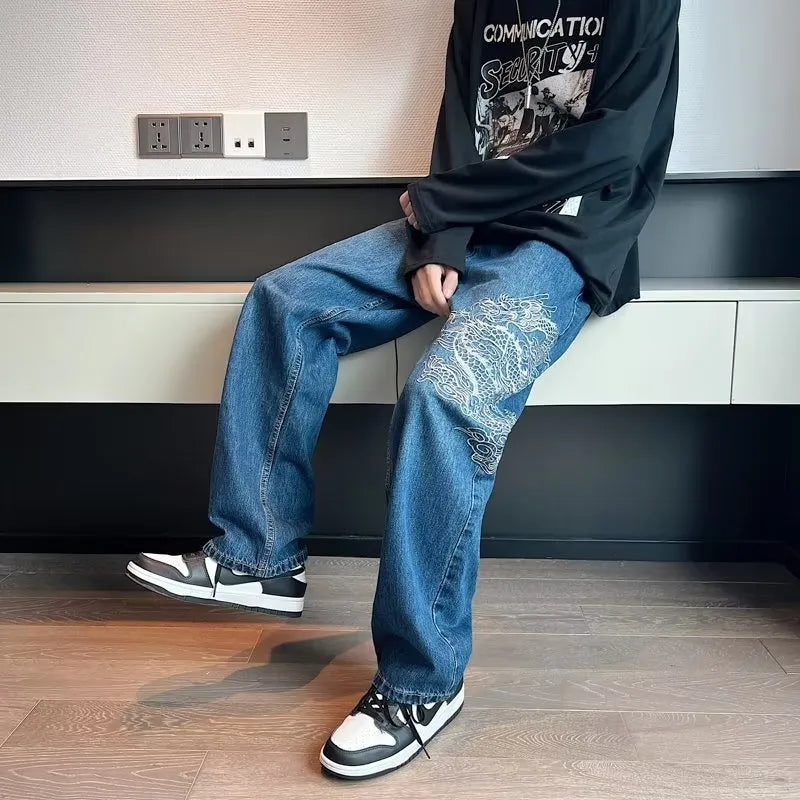 Men's loose embroidered jeans in Golden Dragon colour with cowboy fabric and three-dimensional tailoring, available in sizes S to 3XL.