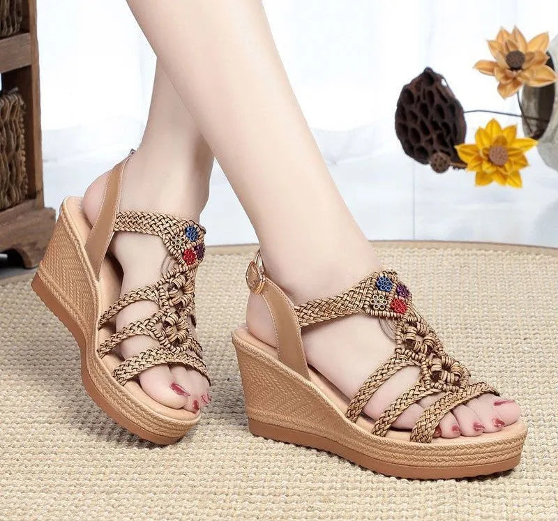 Women's platform sandals in beige with ankle-strap buckle and fish mouth toe
