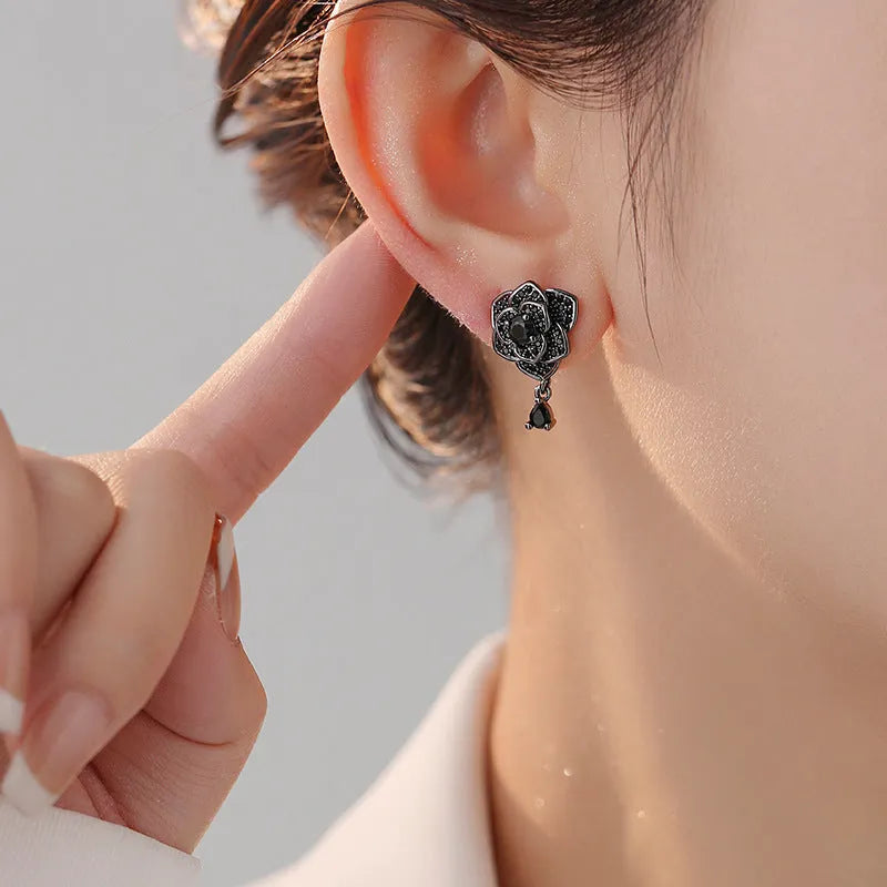 Black rose zircon flower stud earrings with 18K gold plating on copper construction