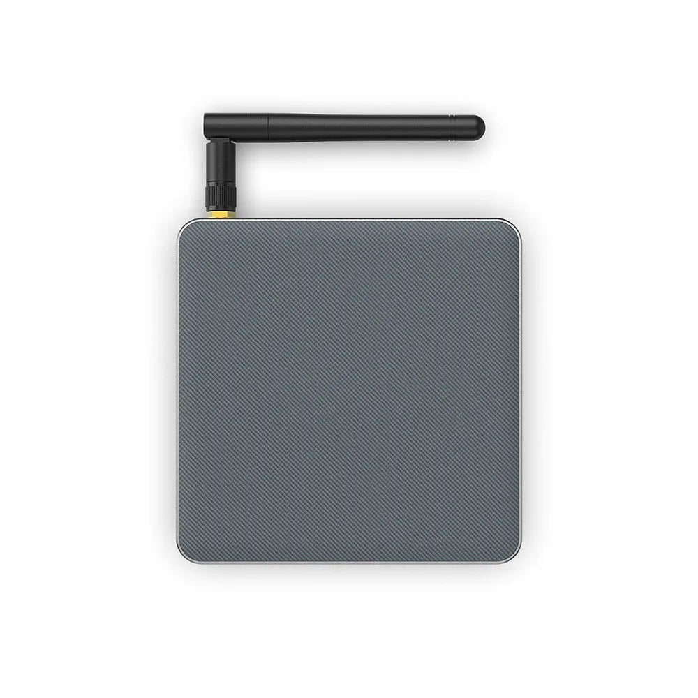 Android Bluetooth 8K network set-top box with remote control and HDMI cable