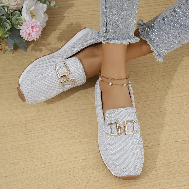 Women's flat canvas sneakers in solid colour, low top, round toe, rubber sole, white black blue khaki