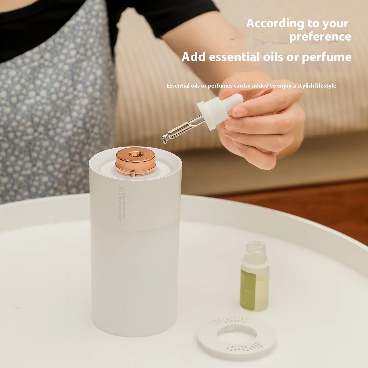 Homehold colourful plastic humidifier column shape 7.5x7.5x14.8cm USB charging low noise white or pink