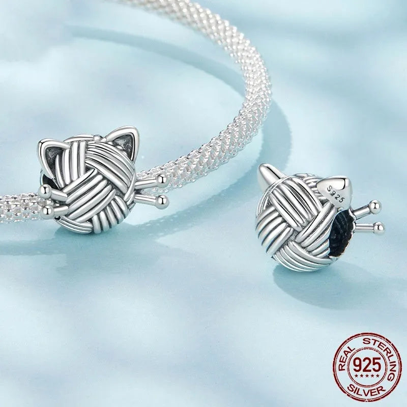S925 sterling silver oxidised cat charm bead for DIY jewellery making, size 1.0 x 1.4 cm
