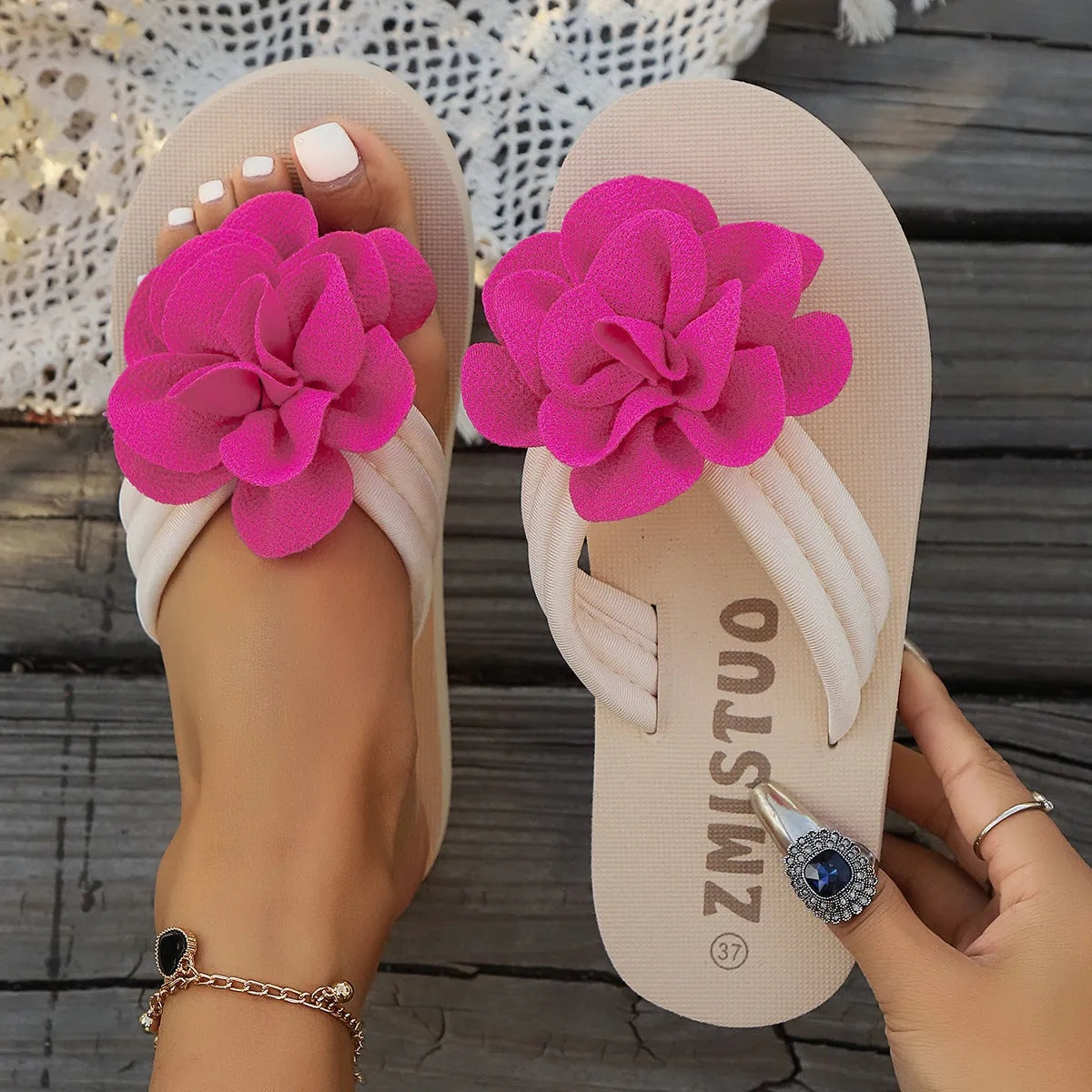 Women's floral print PU flip-flop slippers in green, available in sizes 36 to 43