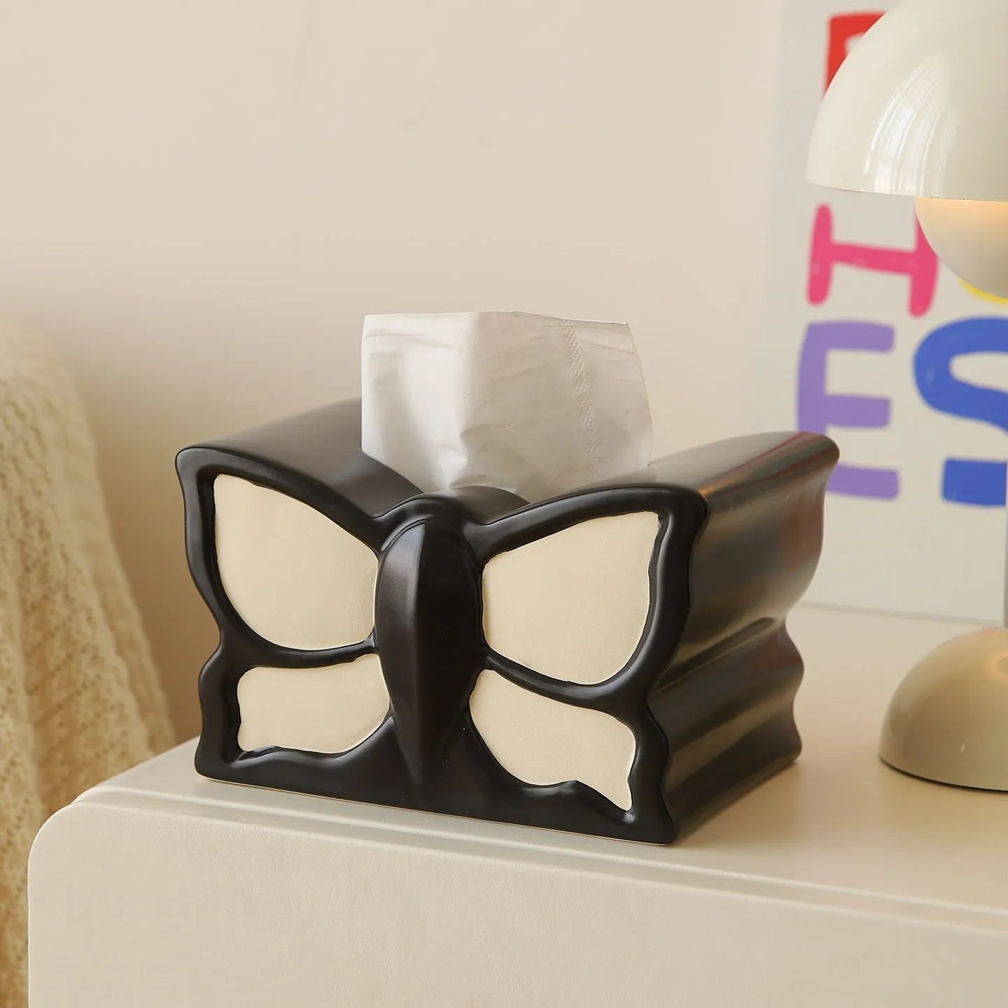 Ceramic butterfly vase and tissue box set with waterproof coating for living room