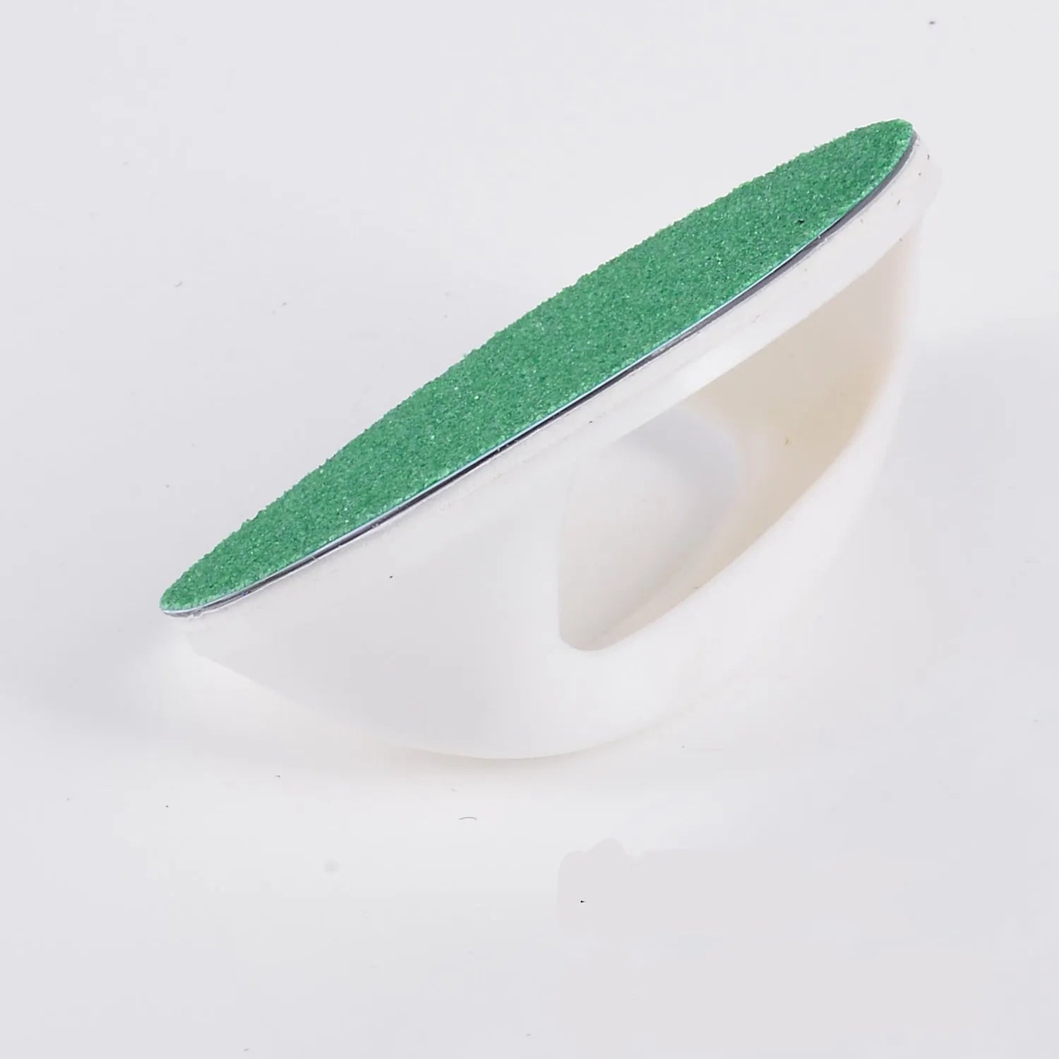 Dog nail scratch board with ergonomic handle in black, blue, green, or yellow colour options