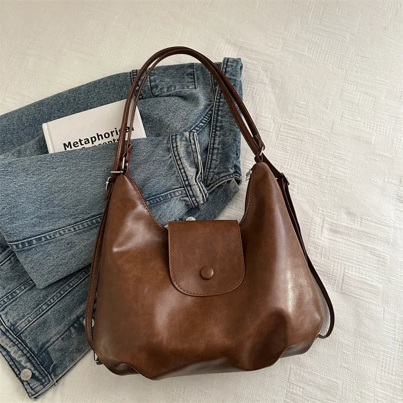 Textured PU leather one-shoulder bag in horizontal square shape with large capacity for daily commuting
