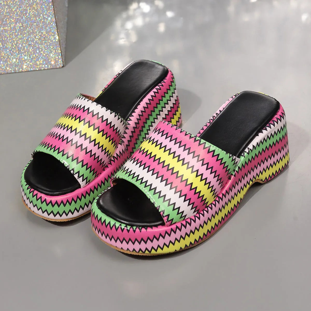 Women's colourful wave print wedge sandals with thick rubber sole and fish mouth toe