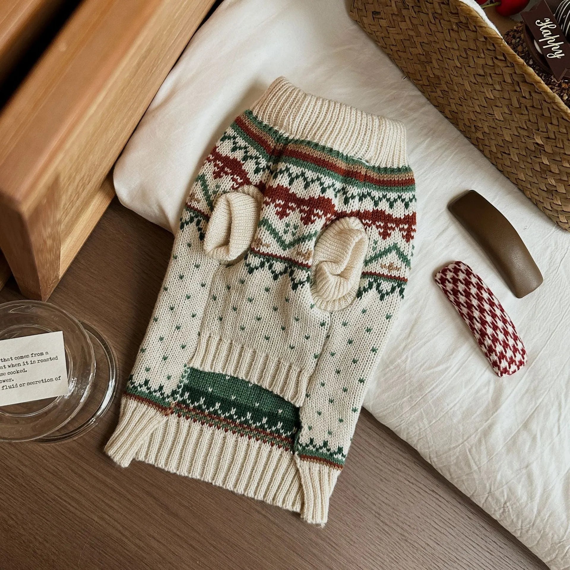 Fairisland beige bottom green dot polyester dog sweater for small breeds autumn winter