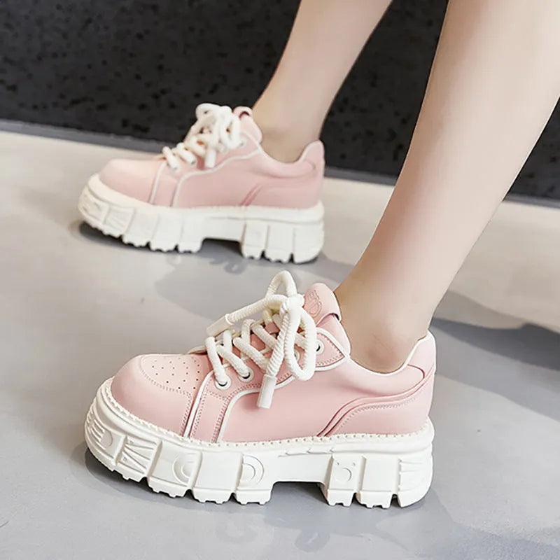 Women's leather casual shoes with 3cm rubber foam sole in beige or pink colour