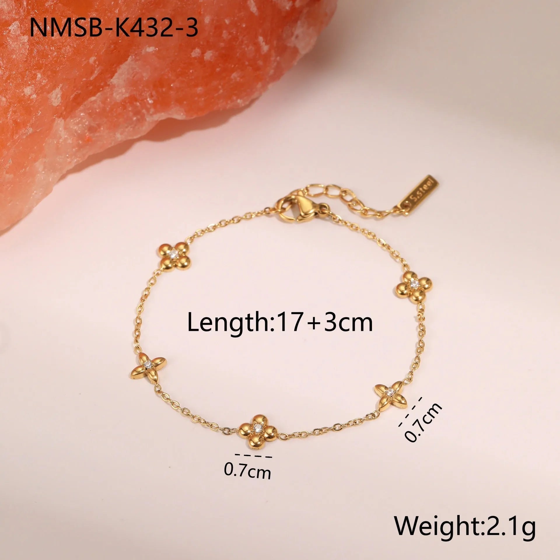 Women's stainless steel bracelet with 18K gold plating and geometric hexagonal star pendant jewellery