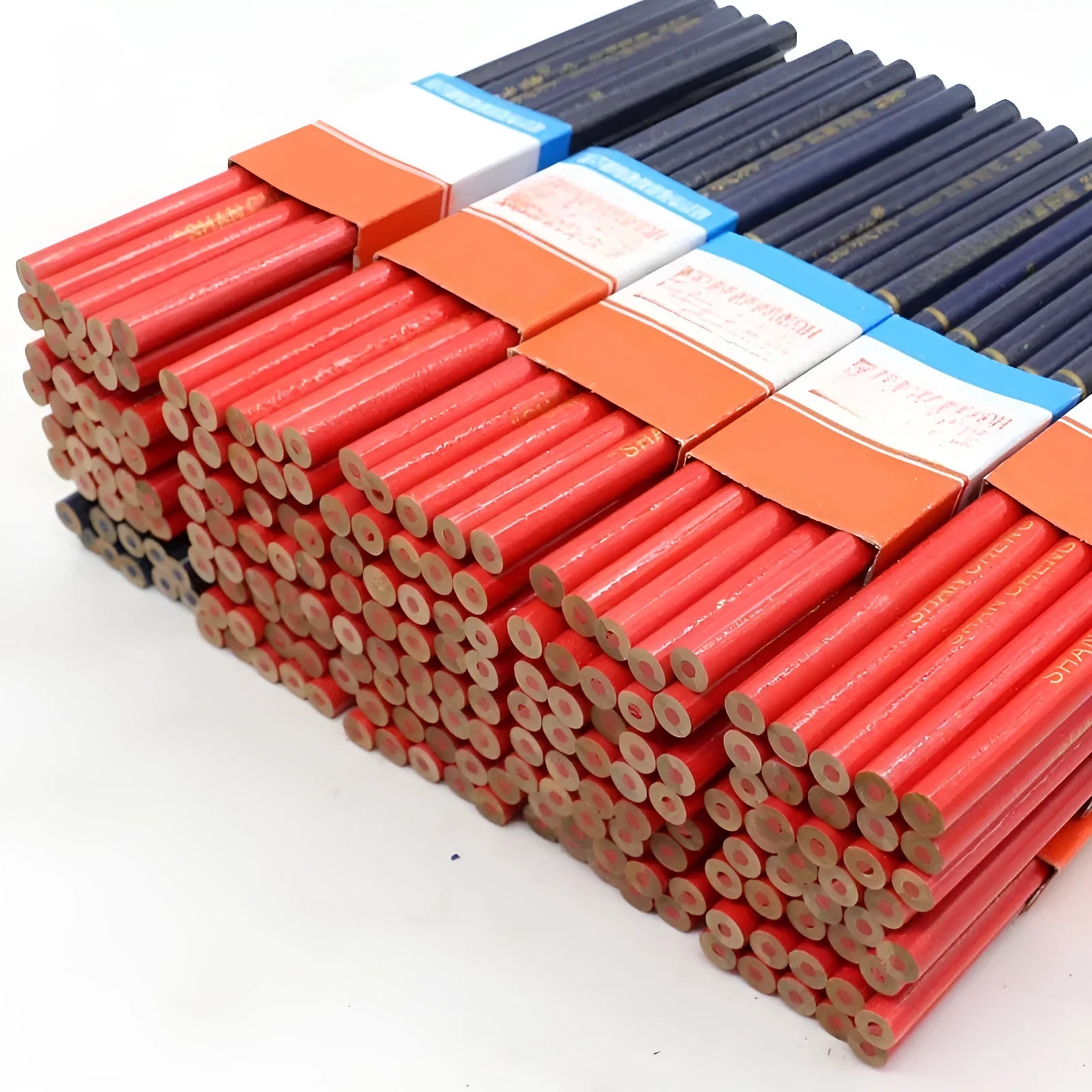 Red and blue carpenter's pencils 10-piece set with round wooden design